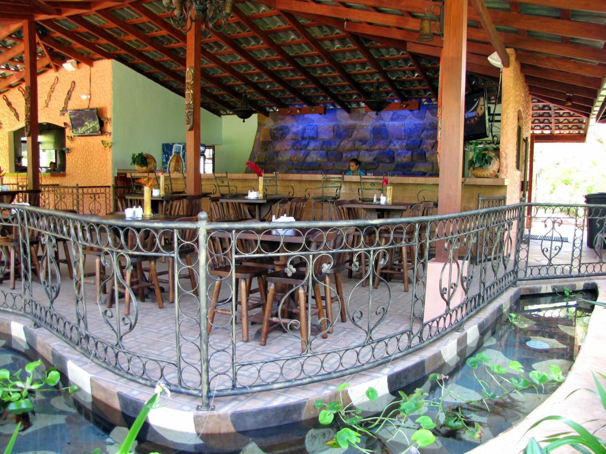 Blue River Resort & Hot Springs Liberia Restaurace fotografie